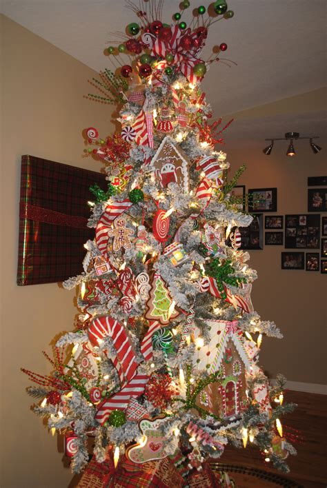 30 Gingerbread Christmas Tree Ideas