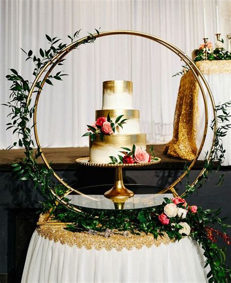3 Tips And 25 Ways To Display Your Wedding Cake Weddingomania