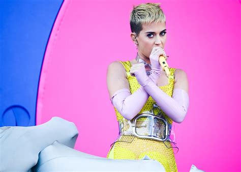 Katy Perrys New Album Witness Reviewed