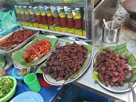 Saya hidangkan anda 10 tempat makan halal, sedap dan best di ipoh untuk anda cuba. Makan sedap di Penang