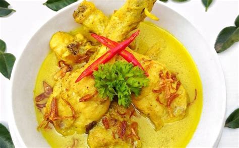 Masak yang enak tapi mudah dan sederhana, ada resep masakan ikan dengan bumbu kunyit alias kuning. Resep Bumbu Opor Ayam Kuning Spesial | Kirim Ayam