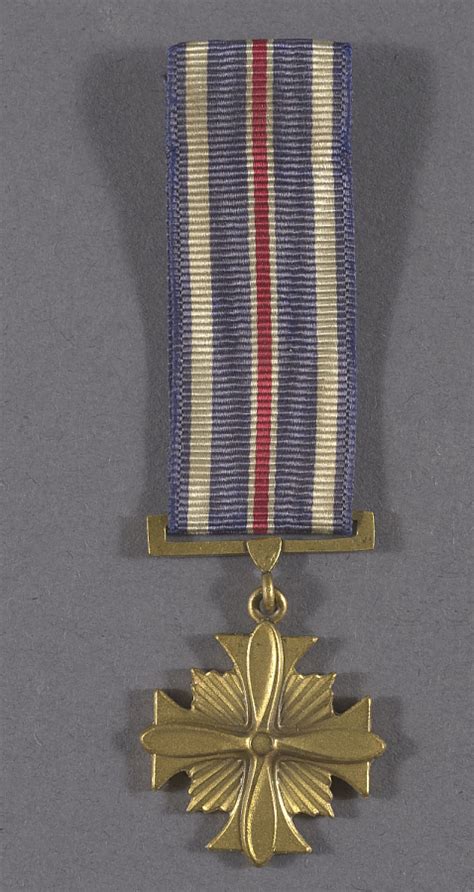 Medal Miniature Distinguished Flying Cross United States National