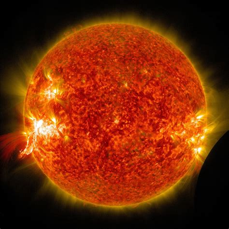 El sistema solar se formó hace aproximadamente 4600 millones de años, debido al colapso gravitatorio de una nube molecular gigante. El sistema solar/El Sol - Wikiversidad