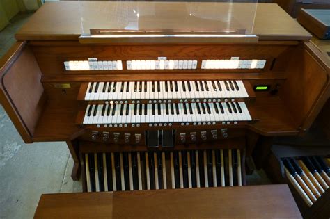 Usedpre Owned Rodgers 790 Church Organ