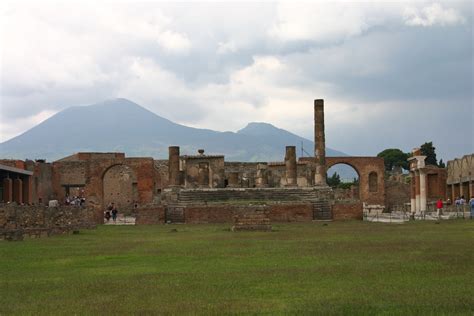 View Of Mt Vesuvius From The Ruins Of Pompeii Pompeii Ruins