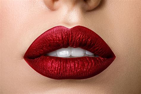 The Best Red Lipstick Shades In Lakme 9 To 5 Range