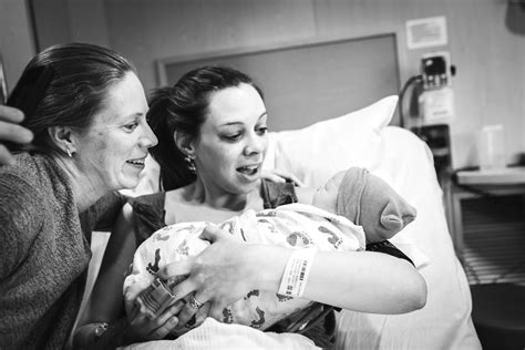 A Beautiful Surrogate Birth Birth Photography Surrogate Surrogate