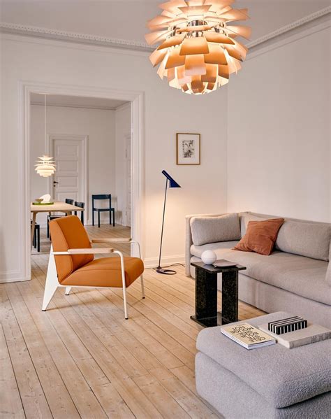 In a time when the options for light fixture designs are so widespread the artichoke lamp came to be when henningsen was asked to design ceiling lights for a buzzy. Customizable Louis Poulsen Large PH Artichoke Pendant Light by Poul Henningsen For Sale at 1stdibs