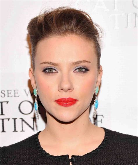 Come See The Gorgeous Color Fest That Is Scarlett Johanssons Makeup