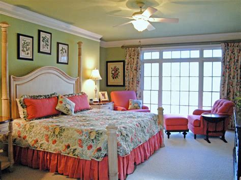 Cottage Master Bedroom With Sitting Area Hgtv