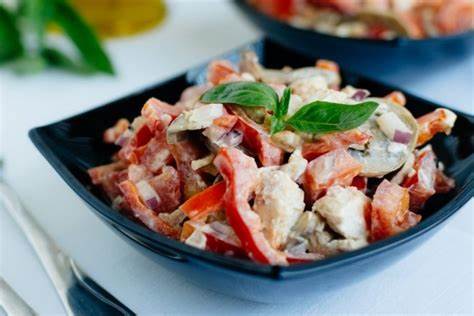 20 салатов с куриной грудкой, которые оценит любая хозяйка Картинка - 20 салатов с куриной грудкой, которые оценит любая хозяйка