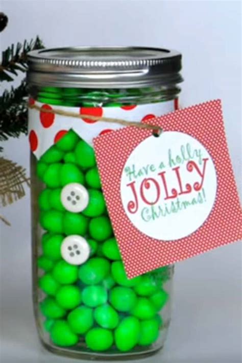 Diy christmas gifts like these are the answer when you want to give meaningful gifts that you're friends & family will love without breaking the bank! BEST DIY Gifts For Friends! EASY & CHEAP Gift Ideas To Make For Birthdays - Christmas Gifts ...