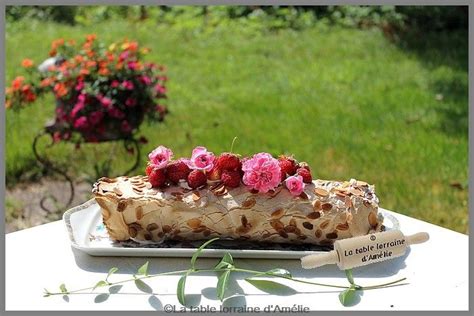Pavlova Creme Mascarpone Lorraine Meringue Tiramisu Desserts Cake Ethnic Recipes Food