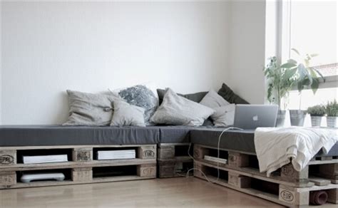 16 Pallet Daybed Hot And New Trend Pallet Furniture Diy
