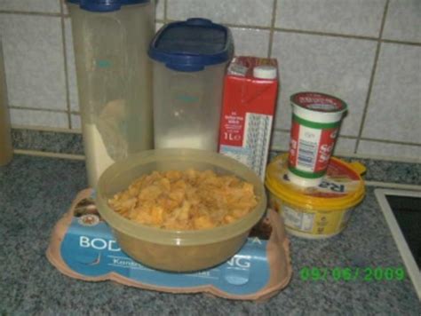 200 gramm vollmilchschokolade über einem wasserbad oder in der mikrowelle schmelzen. Cornflakes-Butter-Kuchen - Rezept mit Bild - kochbar.de