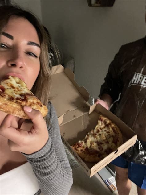 Alinity On Twitter ⁦cyr⁩ Im Eating Ur Pizza U Pussy 06dkgqknoe Twitter