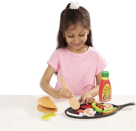 Melissa And Doug Fill And Fold Taco And Tortilla Set Play Food Pretend