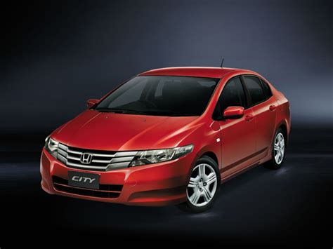 Honda city series was launched by honda motor company in japan in 1981. Honda Siel Cars India launches All-New Third Generation ...