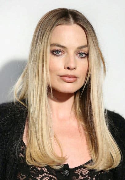 Sex Education El Increíble Parecido Físico Entre Margot Robbie Y Emma