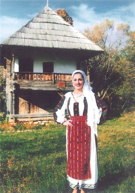 Romanian People Romanians Traditional Clothing Dress Eastern Europeans