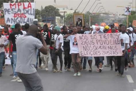 Manifestação Saiu à Rua Em Benguela Pedindo Libertação De Ativistas Angolanos Angola24horas