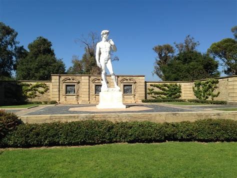 Forest Lawn Memorial Park Glendale Ca Hours Address Cemetery