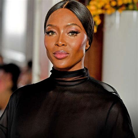 Naomi Campbell Announces Anna Wintour As Todays Guest On Her Youtube