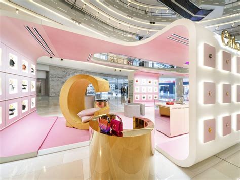 Chloe Interactive Pop Up Asia Bld Paris In 2021 Shop Interiors