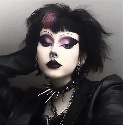 Pin By ♡†holy†♡ On Very Cute In 2021 Punk Makeup Gothic Makeup Alternative Makeup