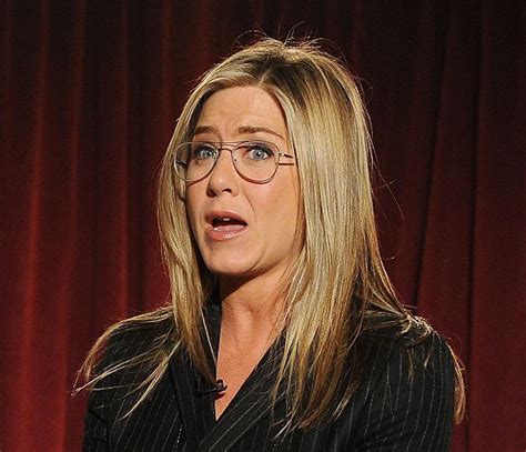 Jennifer Aniston Says Its Ok To Wear Aviators As Eyeglasses Blink