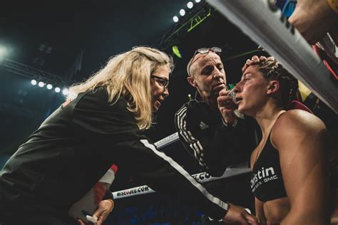 Kim clavel, unbeaten in 13 professional fights has had an incredible journey since the start of the pandemic in march 2020. la boxeuse Kim Clavel: UNE détermination à toute épreuve - Regards de femmes