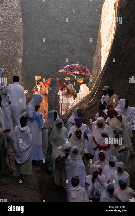 Meskel Ceremony In Lalibela Ethiopia Stock Photo Alamy