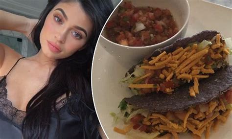 Kylie Jenner Goes Vegan Daily Mail Online