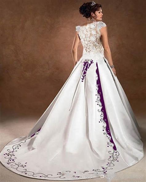 Discountnew Arrival White And Purple Wedding Dresses Embroidery Lace