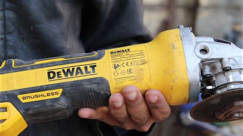 Dewalt Dwe4377 Brushless Angel Grinder تجربة افضل صاروخ ديوالت براشليس