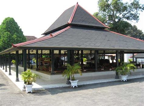 Secara etimologis, kata joglo berasal dari. √ Terlengkap 5+ Rumah Adat Yogyakarta Beserta Penjelasannya!
