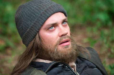 Tom Payne Walking Dead Star Disappointed By Lack Of Gay Plot Arc