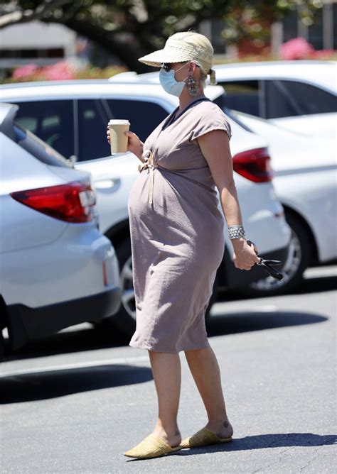Katy Perry Shows Her Baby Bump In Santa Barbara California 40