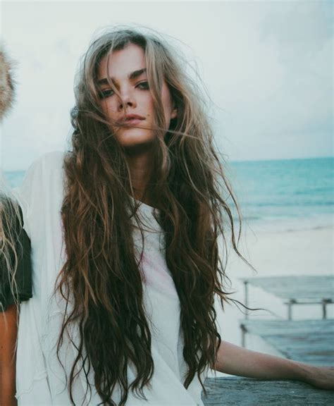 Step Foot Into The Wildfox Lagoon Long Hair Styles Messy Hairstyles Beautiful Hair