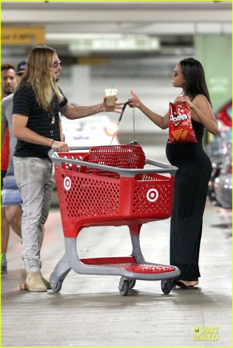 Pregnant Zoe Saldana Craves Doritos Chips At Target Photo 3182713