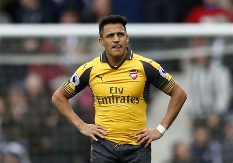 Alexis sanchez plays the position forward, is 32 years old and 169cm tall, weights 62kg. Arsenal Names Its Price for Alexis Sanchez