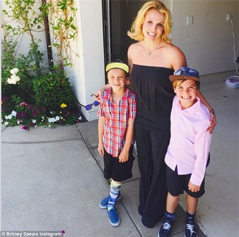 Kevin federline has come forward with allegations of child abuse against britney spears' father the former professional dancer, who shares kids sean federline, 13, and jayden james federline, 12, with the superstar record store day 2020: Britney Spears dotes on her sons Sean and Jayden as they enjoy a relaxing day at home in new ...
