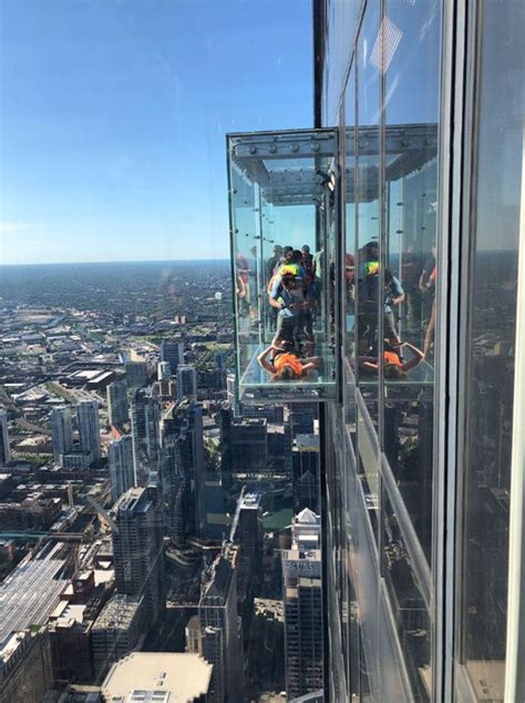 Visitors Worst Nightmare Comes True As The Glass Floor On 103rd Floor