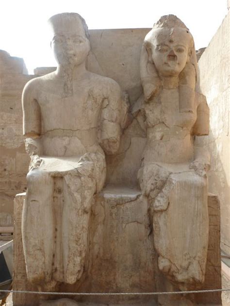 statue of amenhotep iii and queen tiye pharaohs temples and tombs ancient egypt history