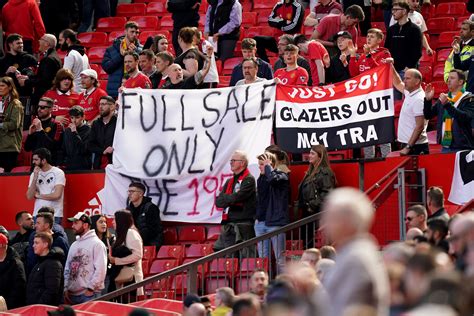 man utd fans stage protest against glazers before and during aston villa match the independent