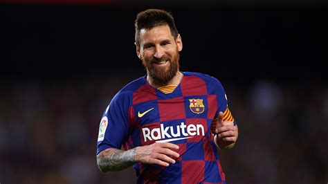 Lionel messi's house is located in the castelldefels settlement in the city of barcelona. Lionel Messi 'To Stay At Barcelona Until 2021' | What's ...