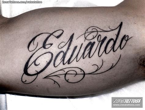 Tatuajes de la letra c. Lindo nombre | Diseños de tatuaje de nombres, Tatuajes de ...