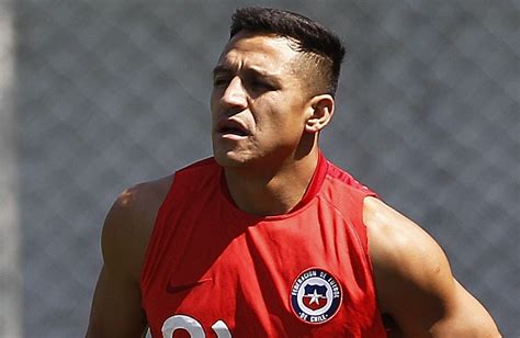 Home sports stars male alexis sánchez height, weight, age, body statistics. Alexis Sanchez: Arsenal star returns to Chile training ...