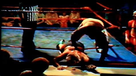 Houston harris was born on july 19, 1924 in little rock, arkansas. The Sheik vs Bobo Brazil - YouTube