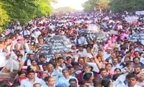 Primary Teachers Stage Massive Protest In Odisha Capital Know Their Demands Odishabytes